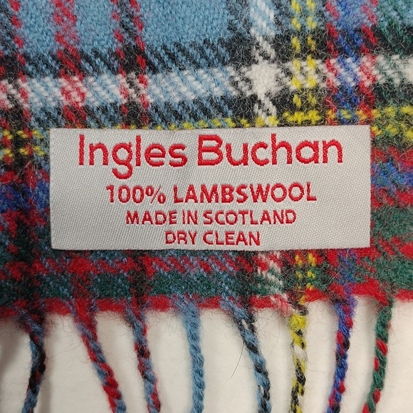Ingles Buchan 100% lambswool scarf - Picture 2 of 7